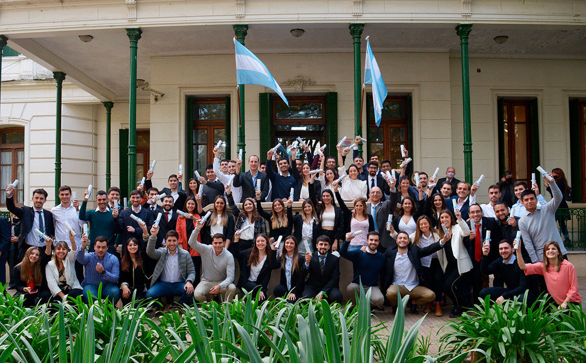 egresados-acto-5-22