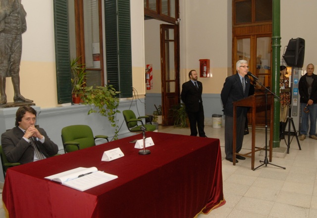 egresados acto academico 5/17 estrado1