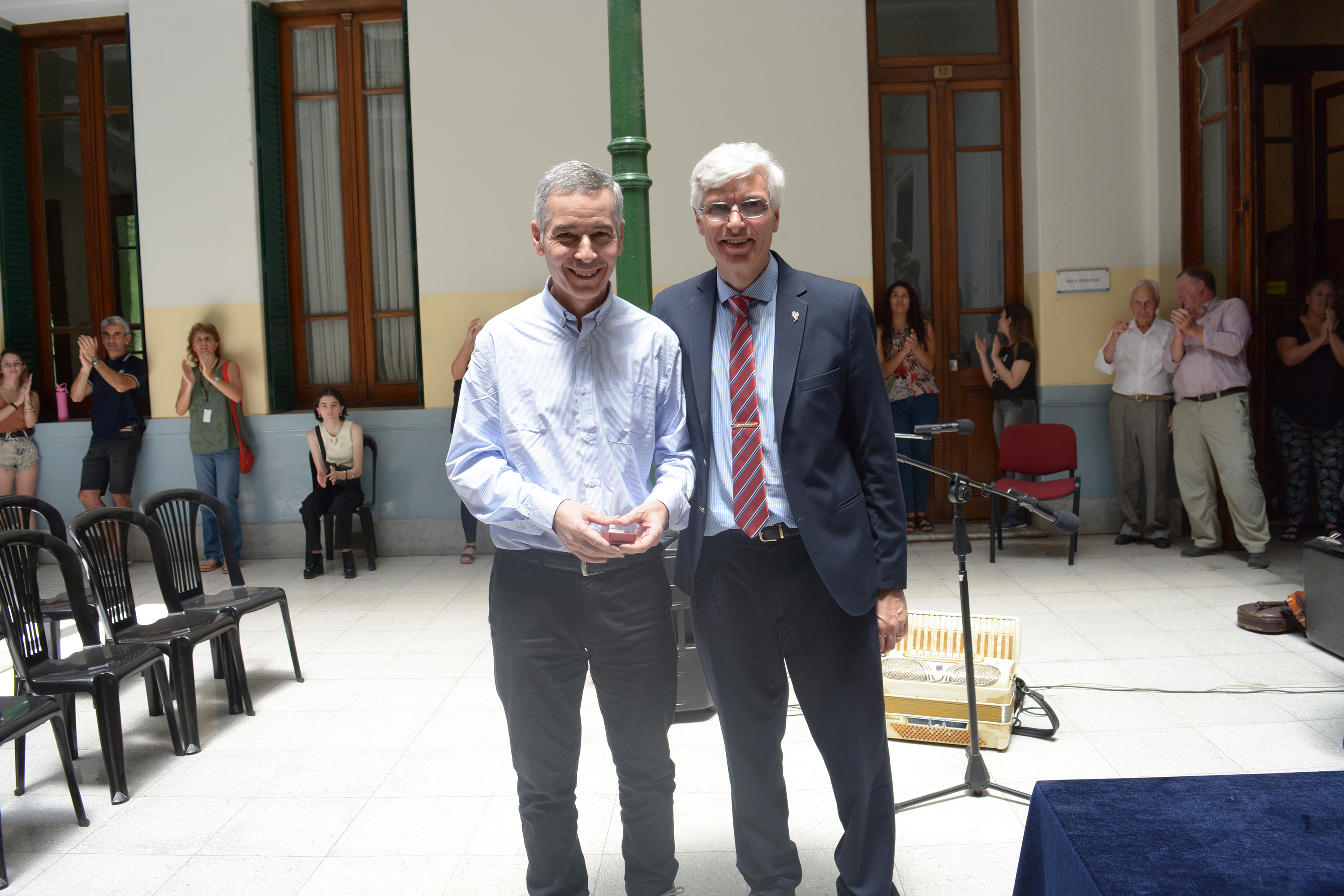 Ingeniería reconoció la trayectoria de docentes y nodocentes 15