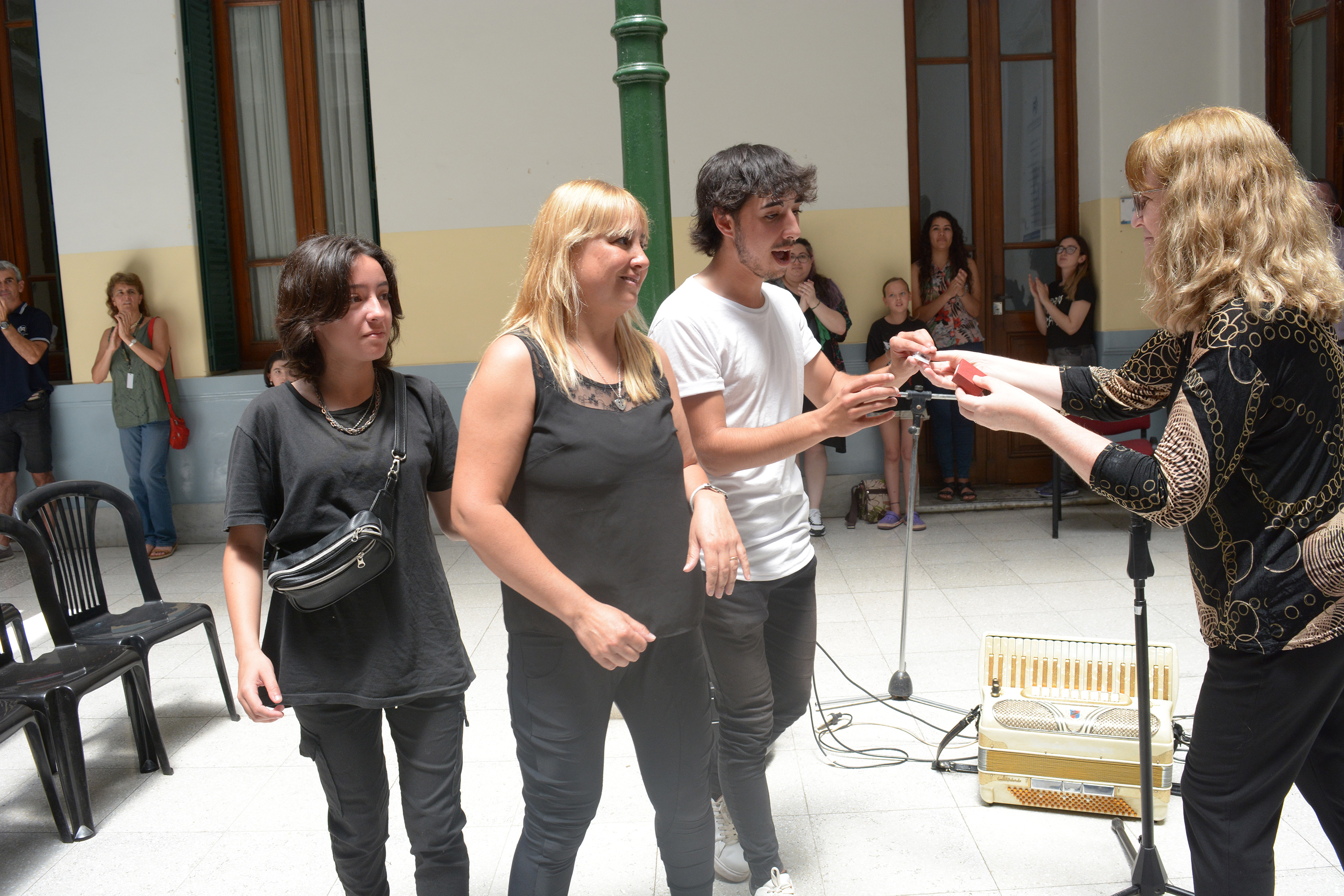 Ingeniería reconoció la trayectoria de docentes y nodocentes 16