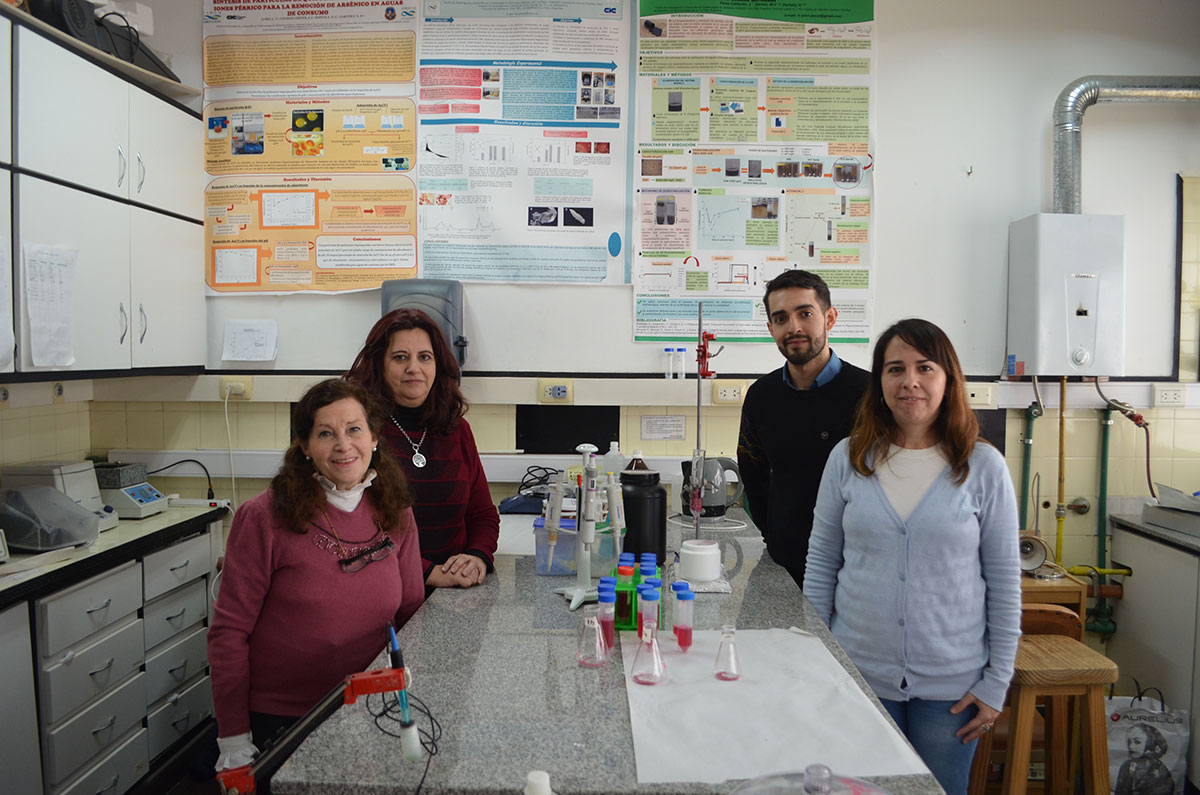 La Dra. Noemí Zaritzky y su equipo