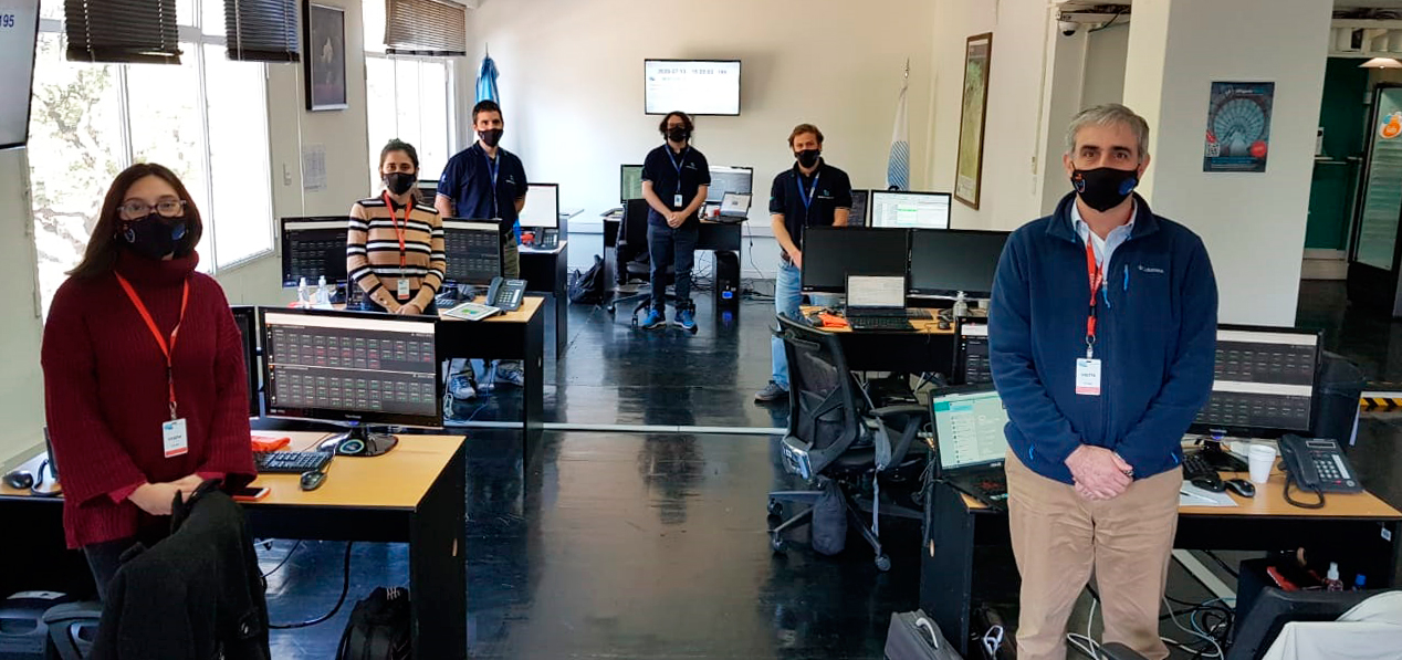 Los ingenieros durante uno de los simulacros de lanzamiento