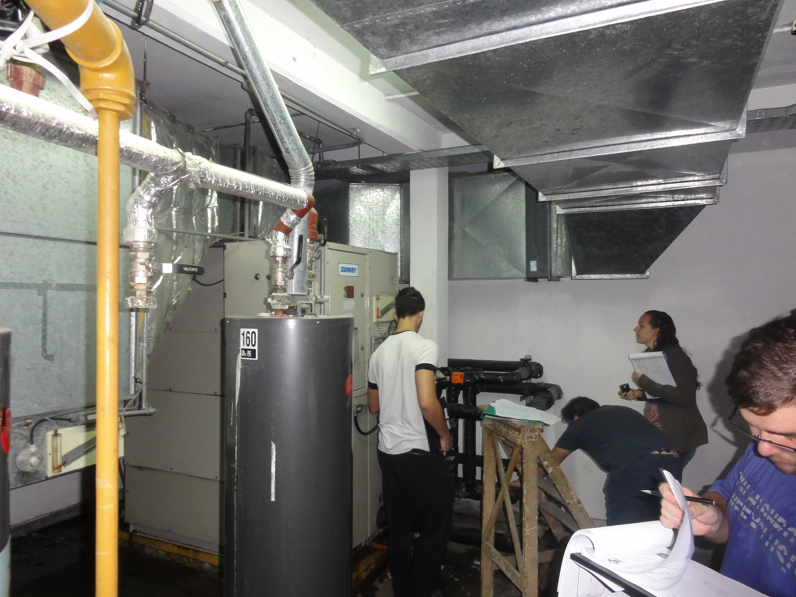 Relevamiento de equipos de agua caliente sanitaria y unidades de tratamiento de aire