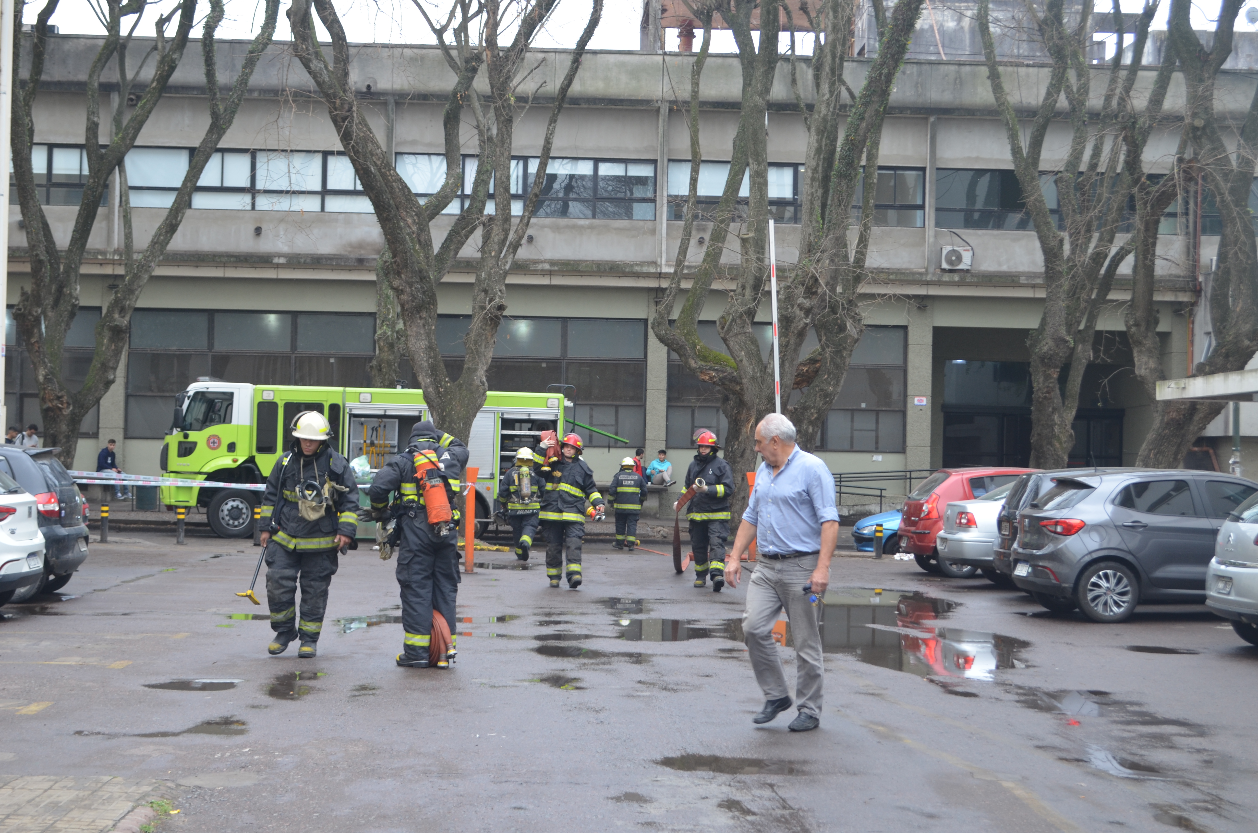 simulacro con participación de bomberos 13